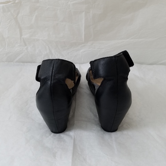 OTBT Hobart Wedge Sandals size 8 M Black Leather - Picture 6 of 7